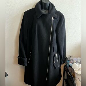 Micheal Kors coat in a size 2X.